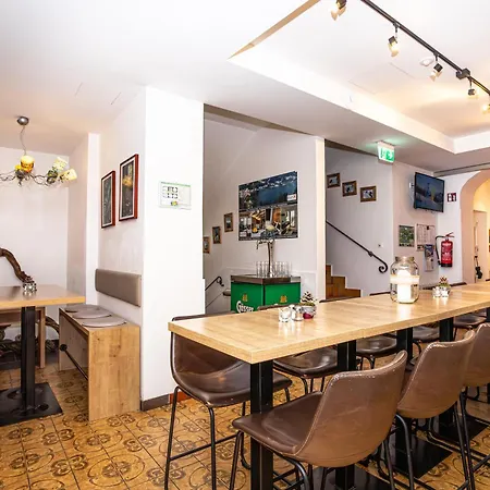 Bed & Breakfast Max Summercard Included 3*