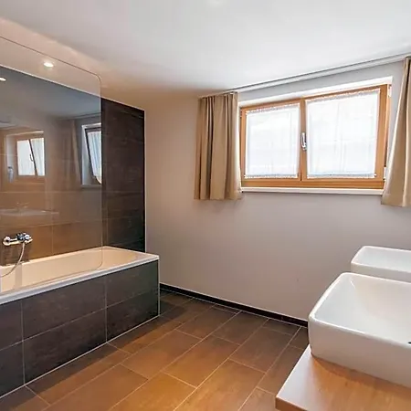 Max Summercard Included Bed & Breakfast Zell am See