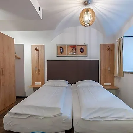 Bed & Breakfast Max Summercard Included