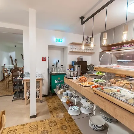 Bed & Breakfast Max Summercard Included