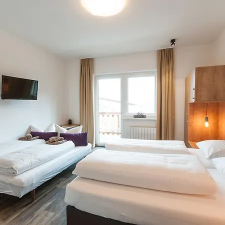 Nocleg ze śniadaniem Max Summercard Included 3*