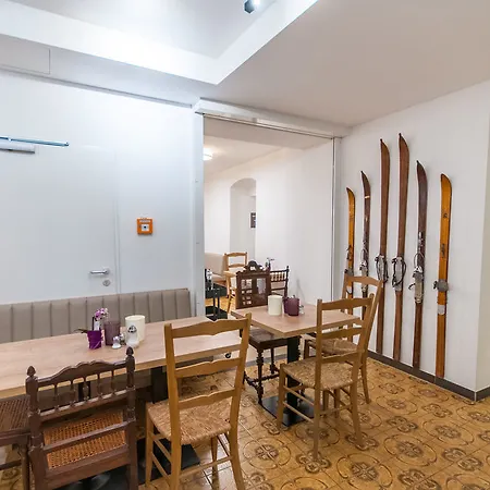 Bed & Breakfast Max Summercard Included 3*