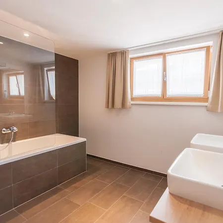 Bed & Breakfast Max Summercard Included Zell am See